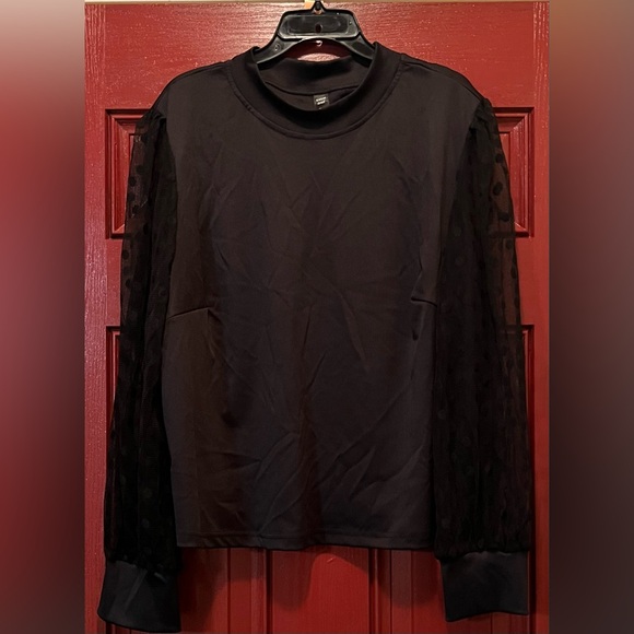 SHEIN Tops - SHEIN Black Curve Top